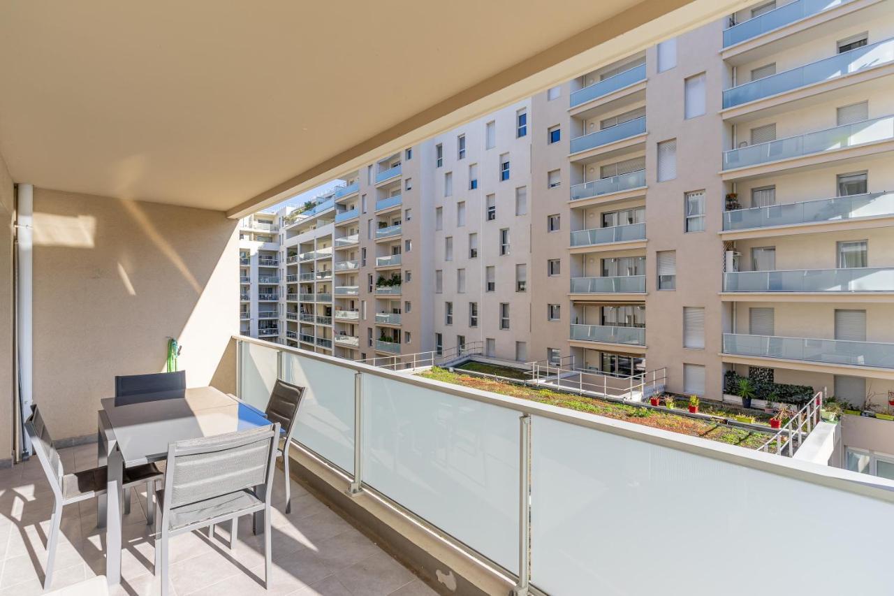 Panier, Major, De 47 M2, Parking Et Terrasse Apartment