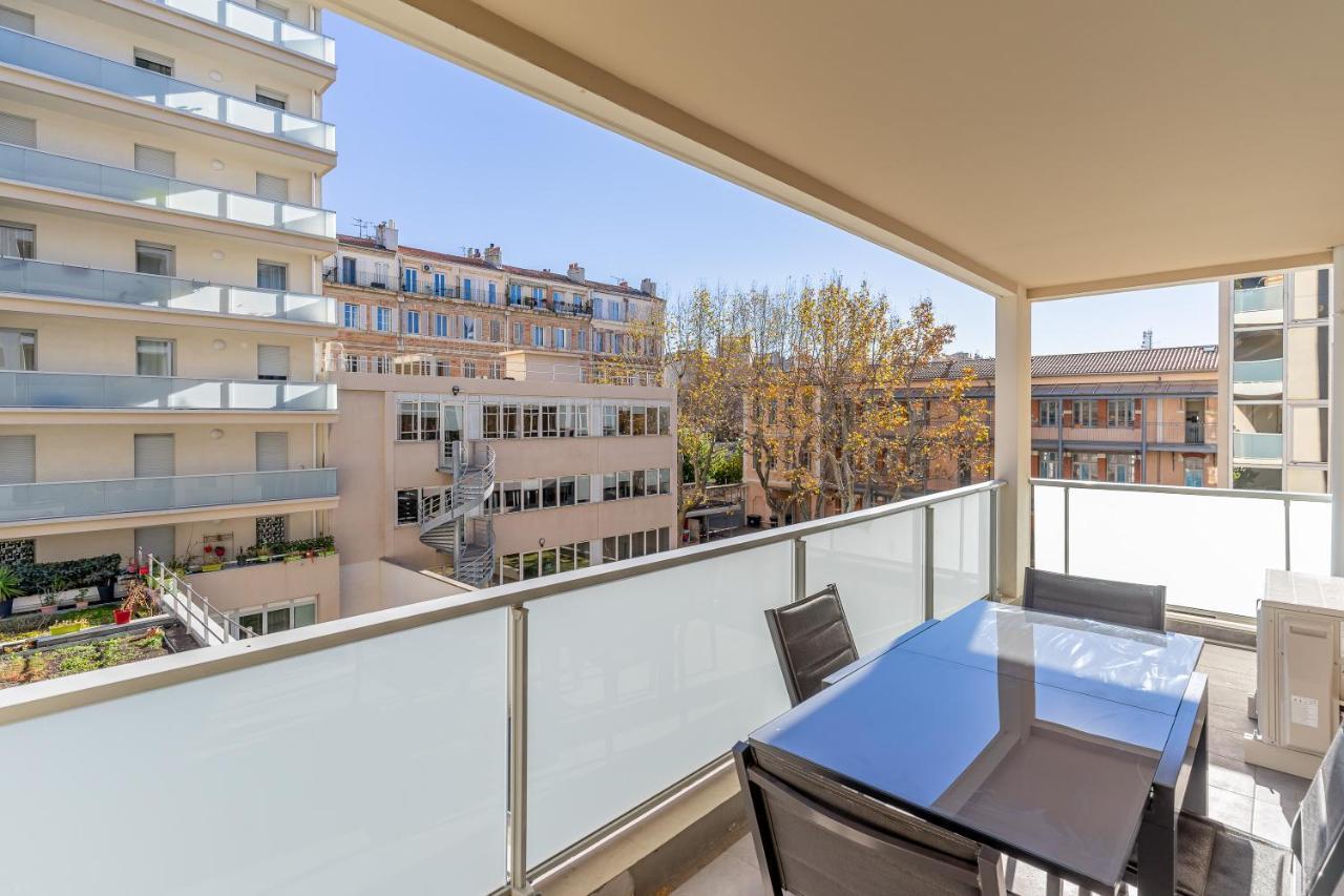 Apartment Panier, Major, De 47 M2, Parking Et Terrasse *