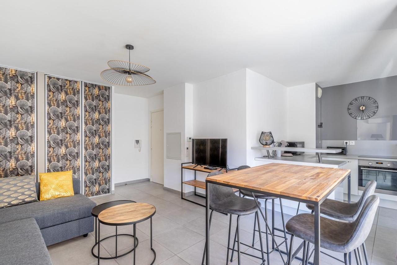 Panier, Major, De 47 M2, Parking Et Terrasse Apartment